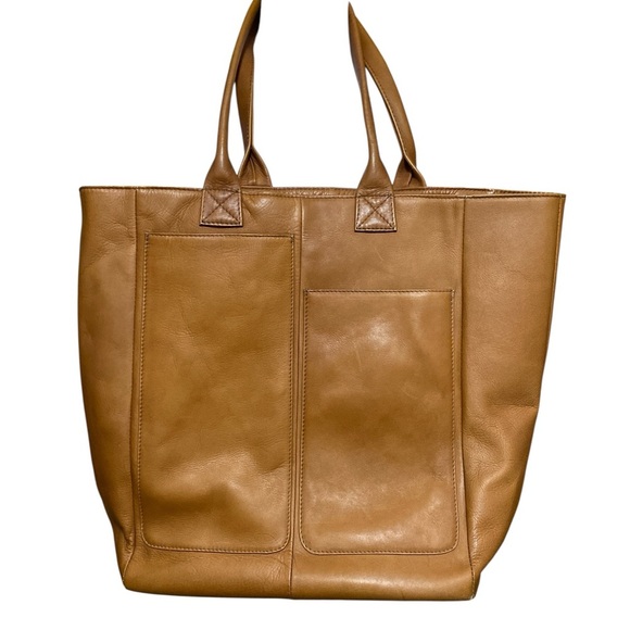 HOBO Classic Brown Large Leather Shoulder Tote. - Picture 2 of 16